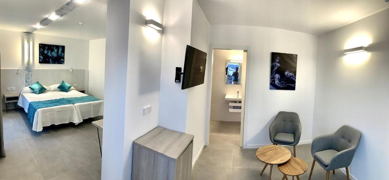 Hotel Brisa - Adults Only Sant Antoni de Portmany Екстериор снимка