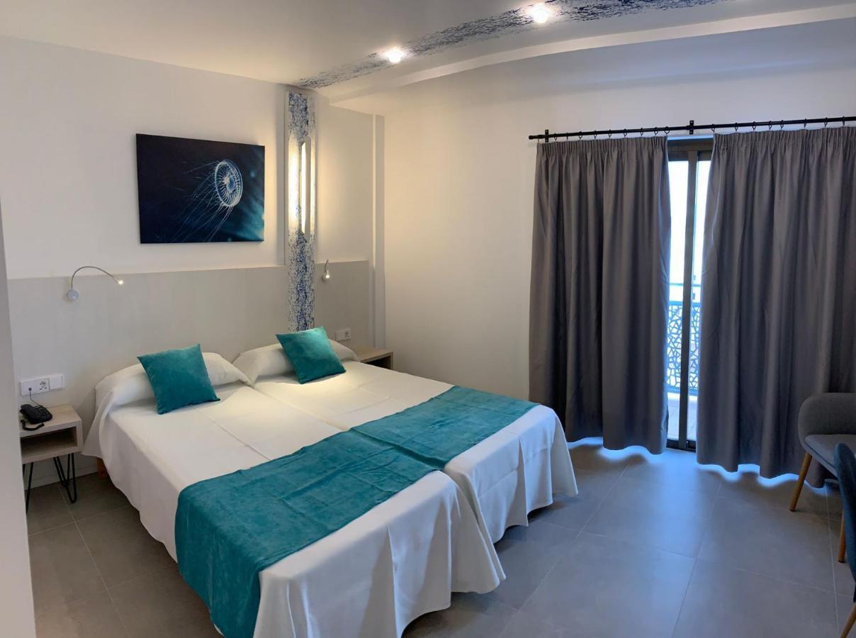 Hotel Brisa - Adults Only Sant Antoni de Portmany Екстериор снимка