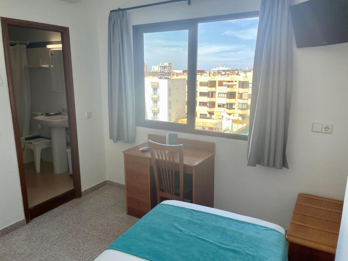Hotel Brisa - Adults Only Sant Antoni de Portmany Екстериор снимка