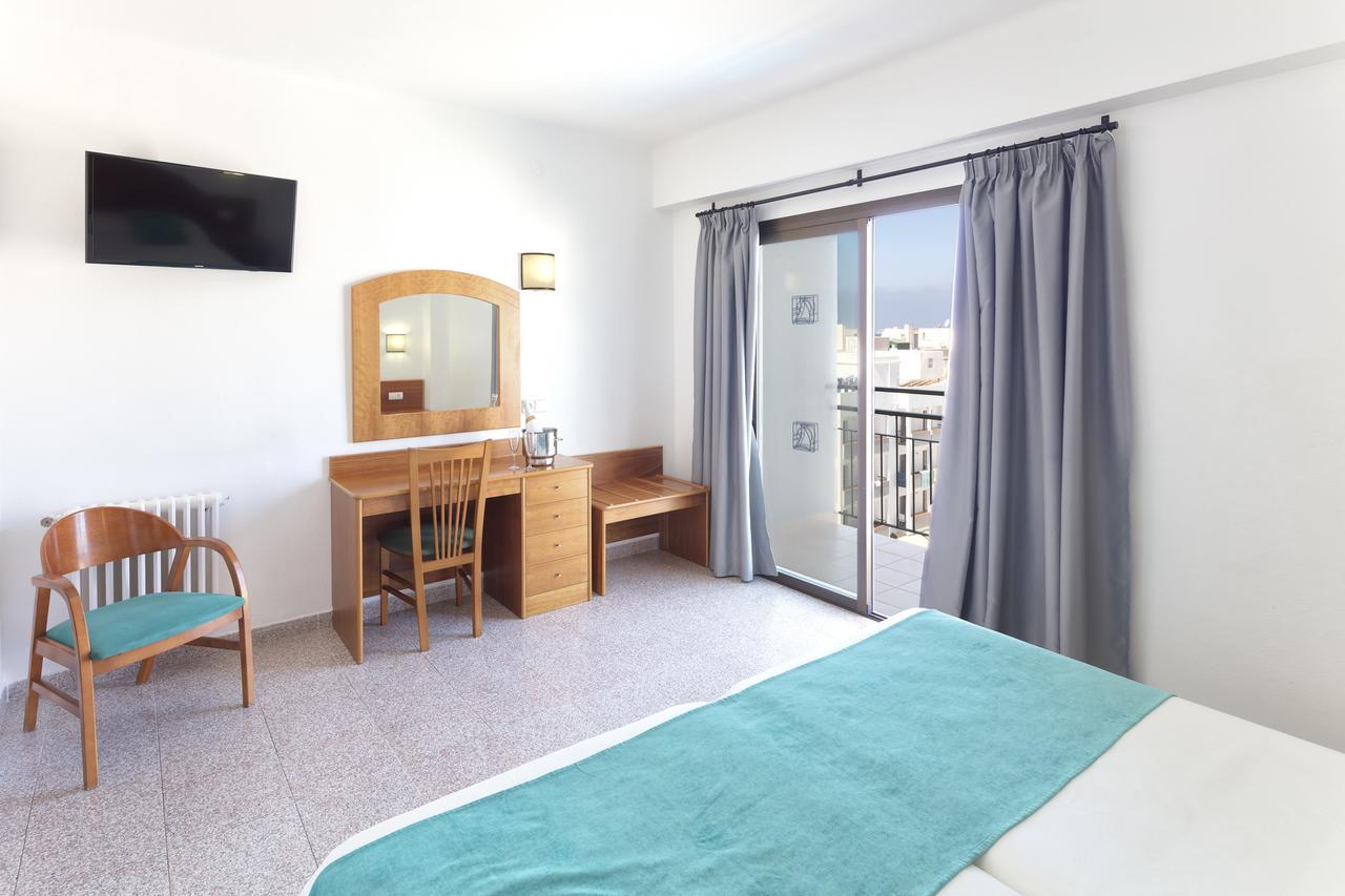 Hotel Brisa - Adults Only Sant Antoni de Portmany Екстериор снимка