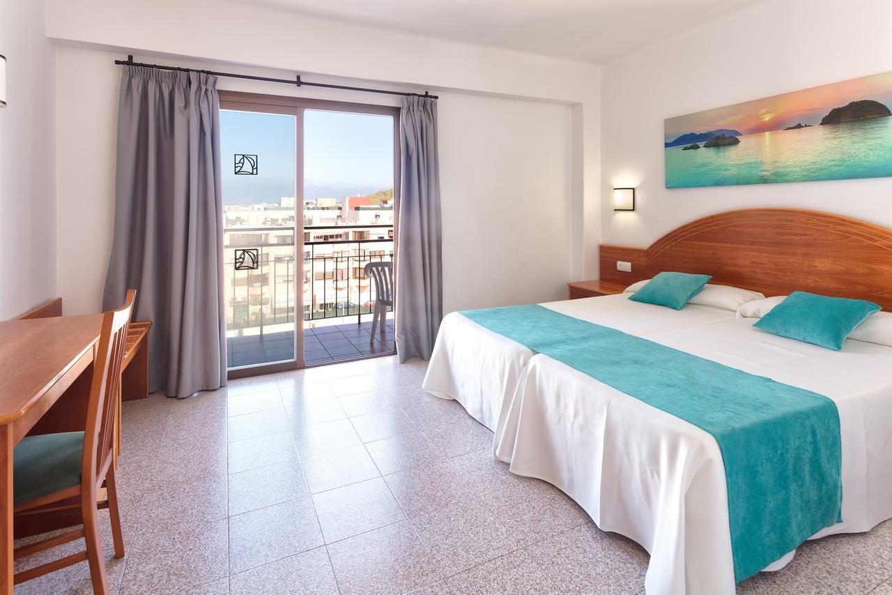 Hotel Brisa - Adults Only Sant Antoni de Portmany Екстериор снимка