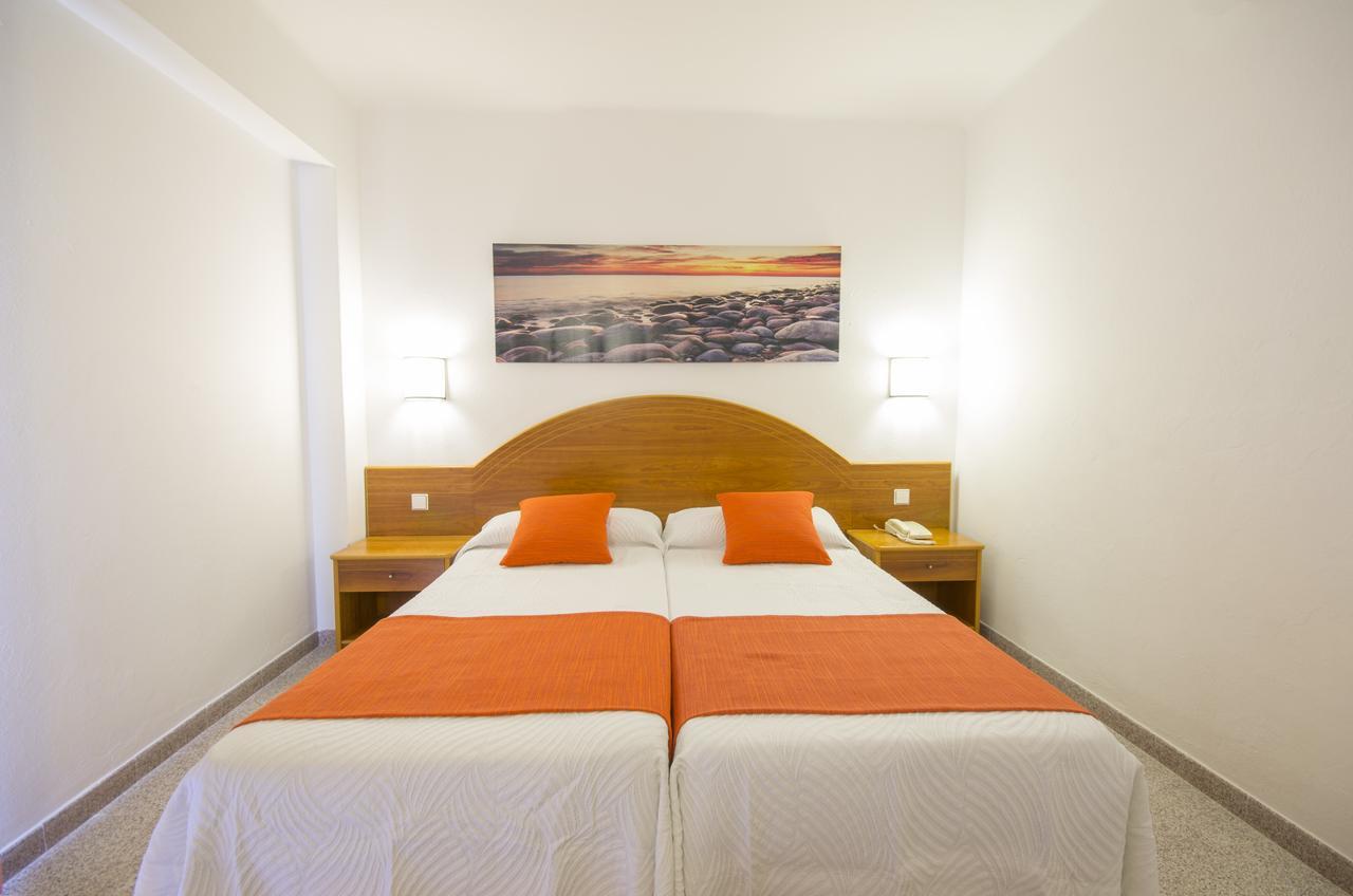 Hotel Brisa - Adults Only Sant Antoni de Portmany Екстериор снимка